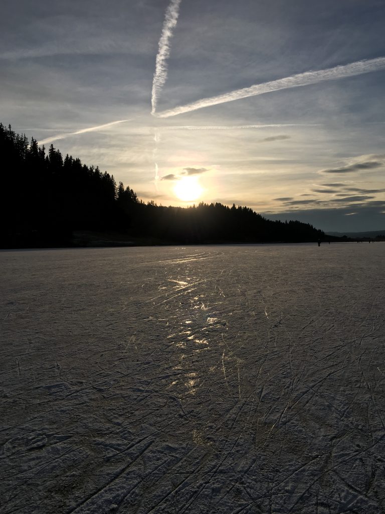 Lac gelé des Taillières, Suisse